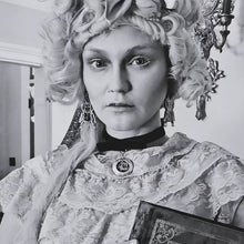 Load image into Gallery viewer, Victorian Haunting Locket Velvet Choker Necklace