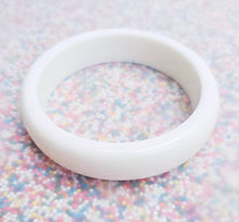 Load image into Gallery viewer, Sundae Fundae Thin Bangle in Vanilla Cream
