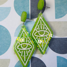 Load image into Gallery viewer, MOD About You Retro Flower Eye Earrings
